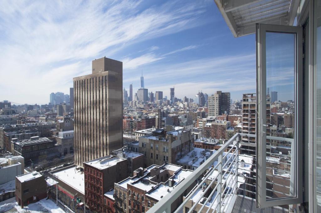 hotels with balcony in New York Lower Manhattan