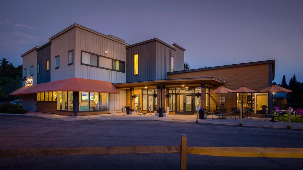 hotels with balcony in Vermont