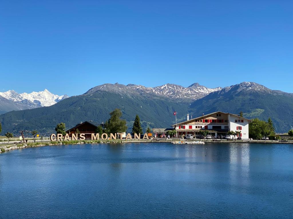 hotels with balcony in Crans Montana