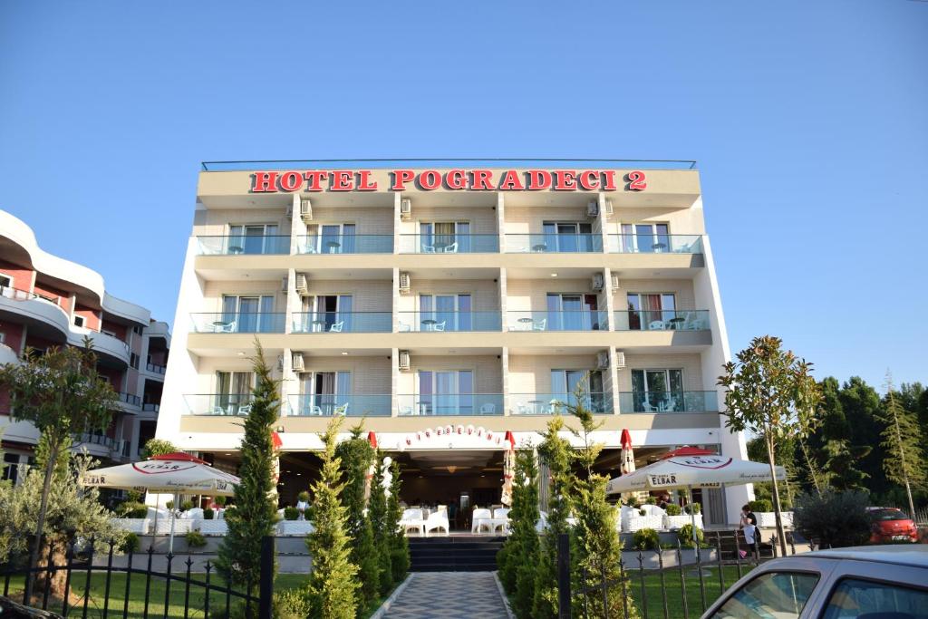 hotels with balcony in Pogradec