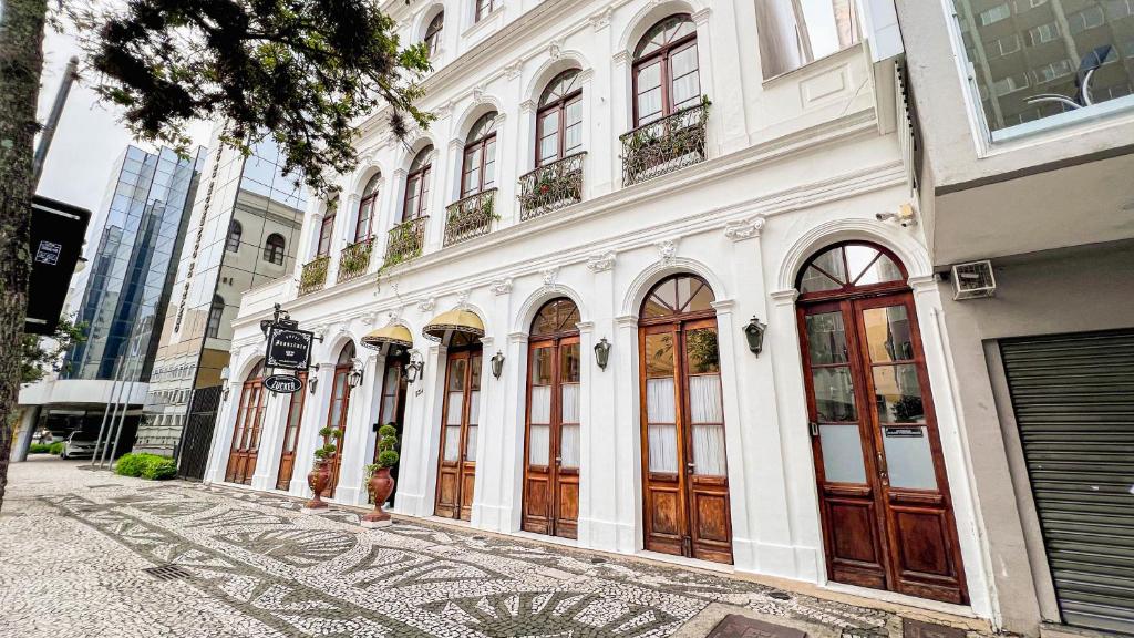 hotels with balcony in Curitiba