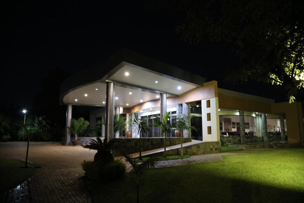 hotels with balcony in Lusaka