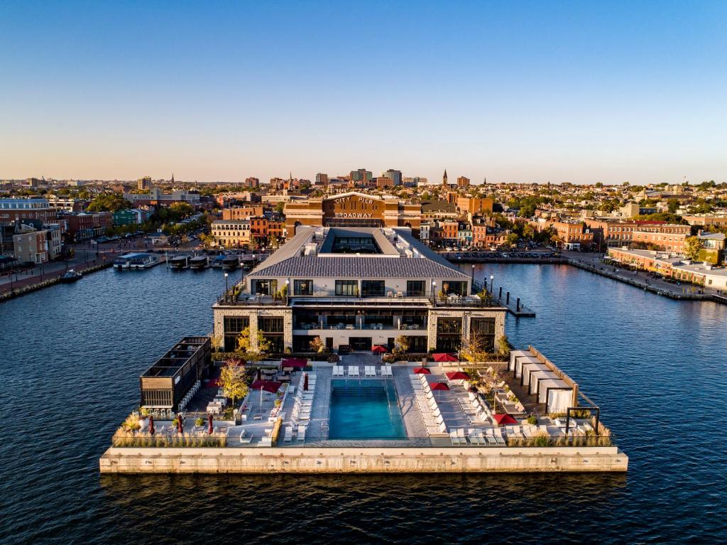 hotels with balcony in Baltimore