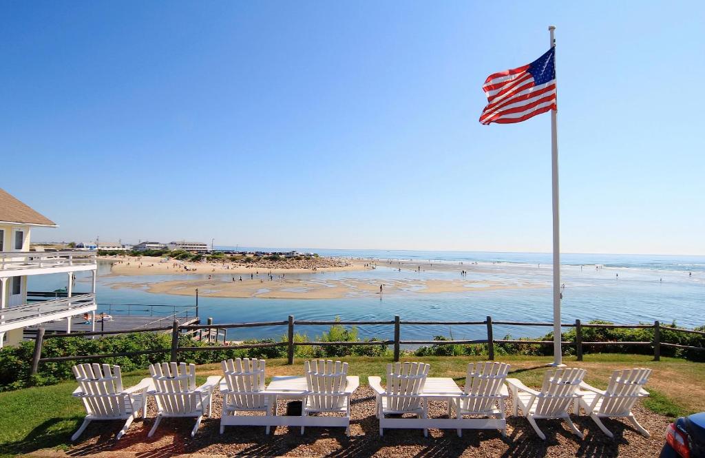 hotels with balcony in Ogunquit