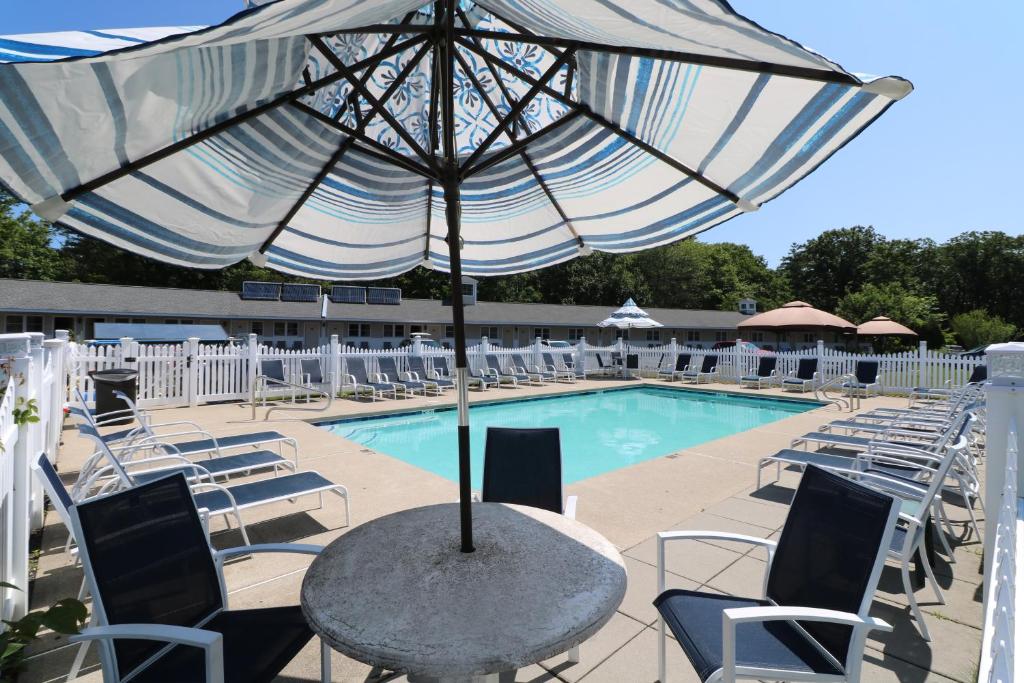 hotels with balcony in Ogunquit