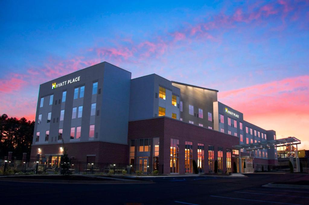 hotels with balcony in Augusta