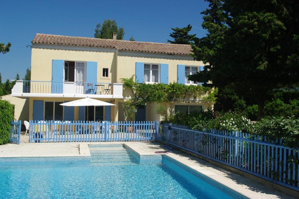 hotels with balcony in Lourmarin