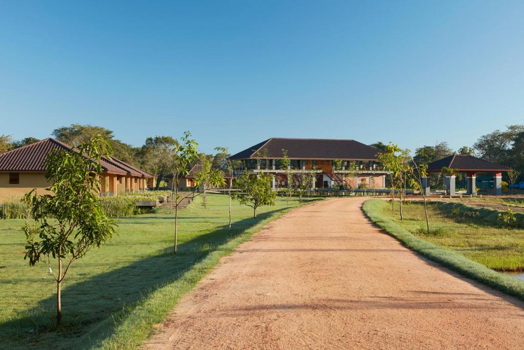 hotels with balcony in Sigiriya