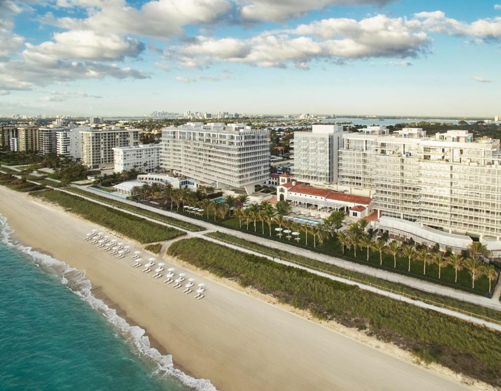 hotels with balcony in Miami Beach