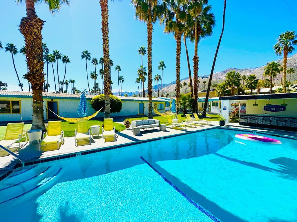 hotels with balcony in Palm Springs Agua Caliente Cultural Museum