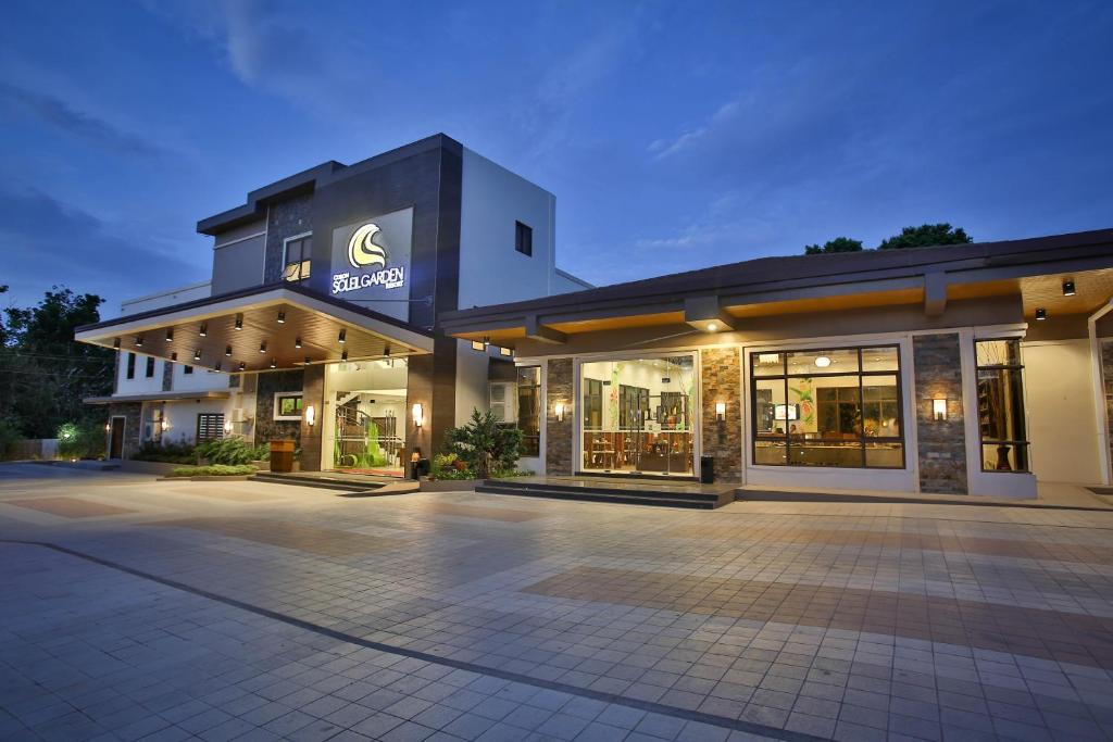 hotels with balcony in Coron