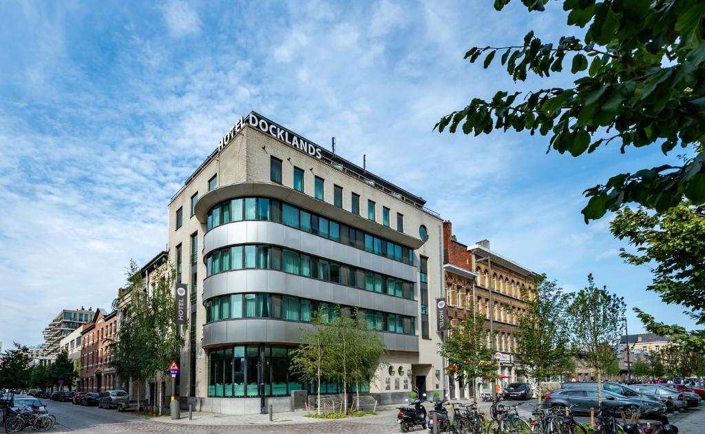 hotels with balcony in Antwerp