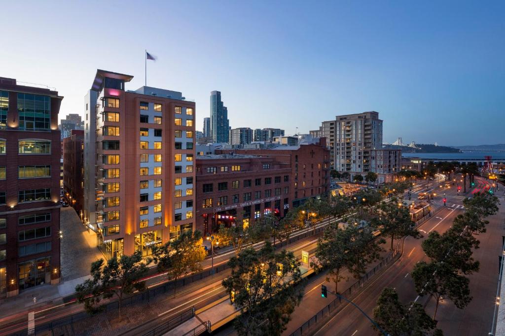 hotels with balcony in San Francisco