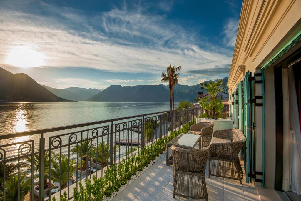 Kotor Hotels with Balcony