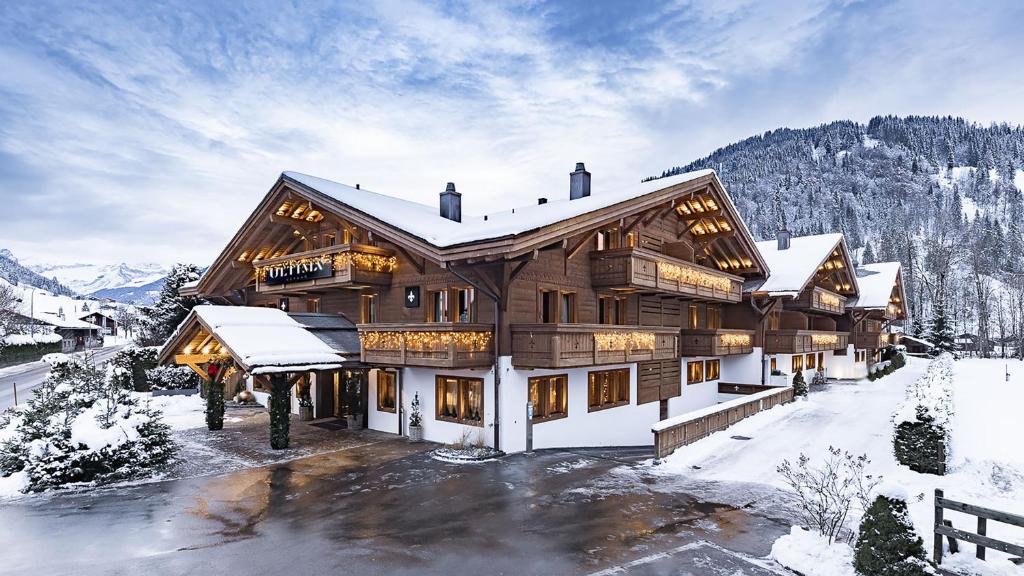 hotels with balcony in Gstaad