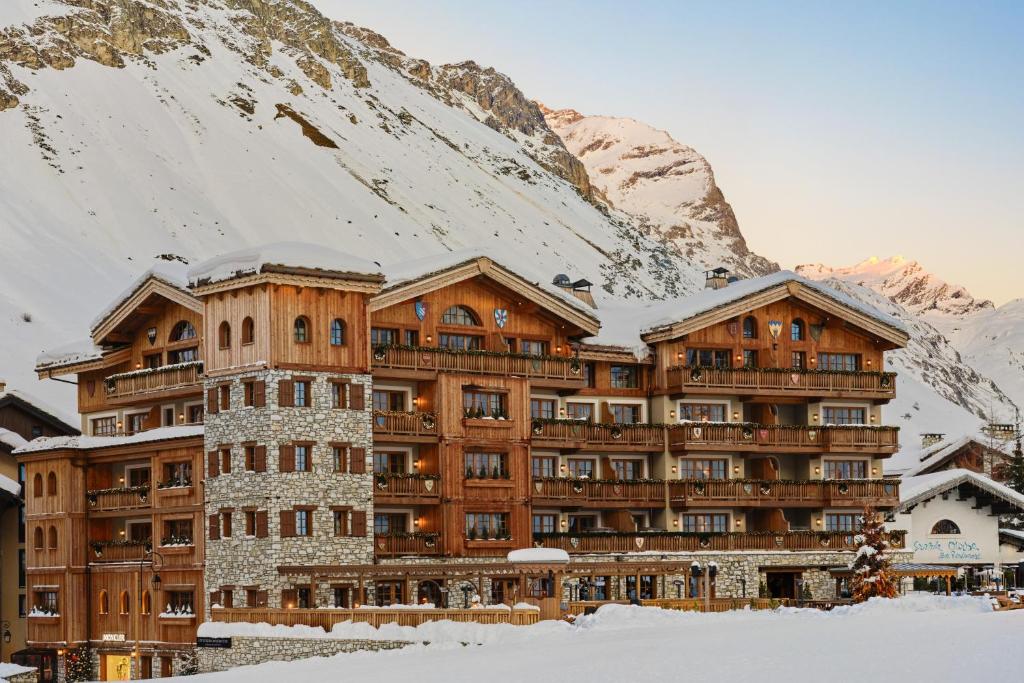 hotels with balcony in Rhone Alps