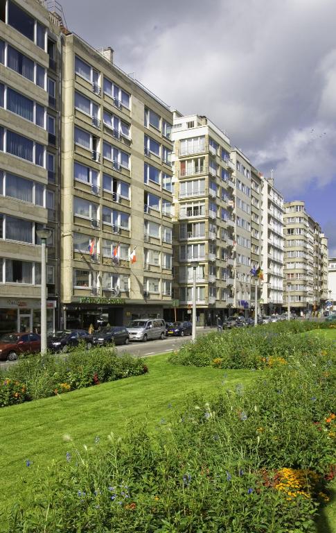 hotels with balcony in Ostend