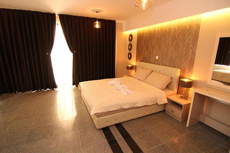 hotels with balcony in Bitola