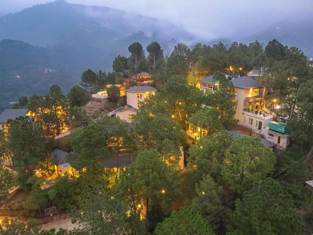 hotels with balcony in Kasauli