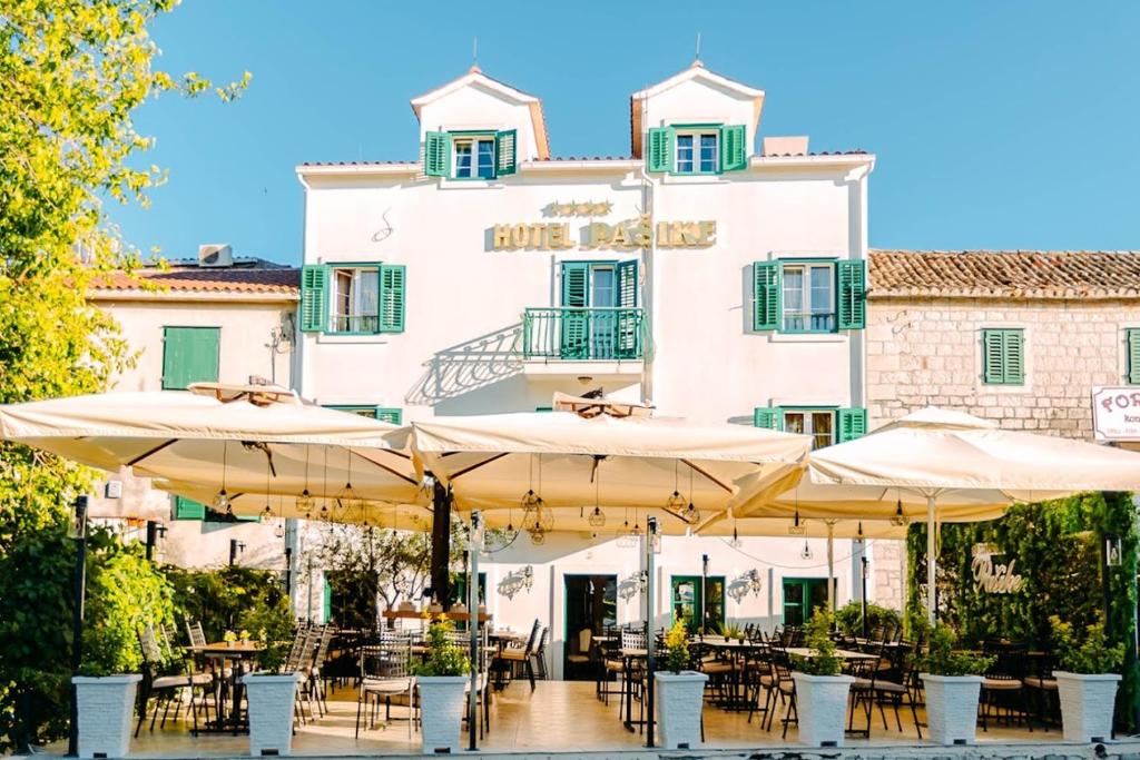 hotels with balcony in Trogir St Sebastian