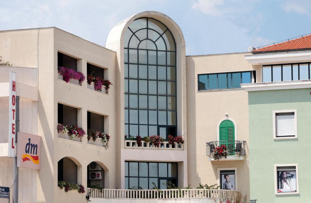 hotels with balcony in Trogir St Sebastian