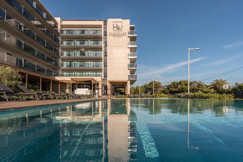 hotels with balcony in Cascais