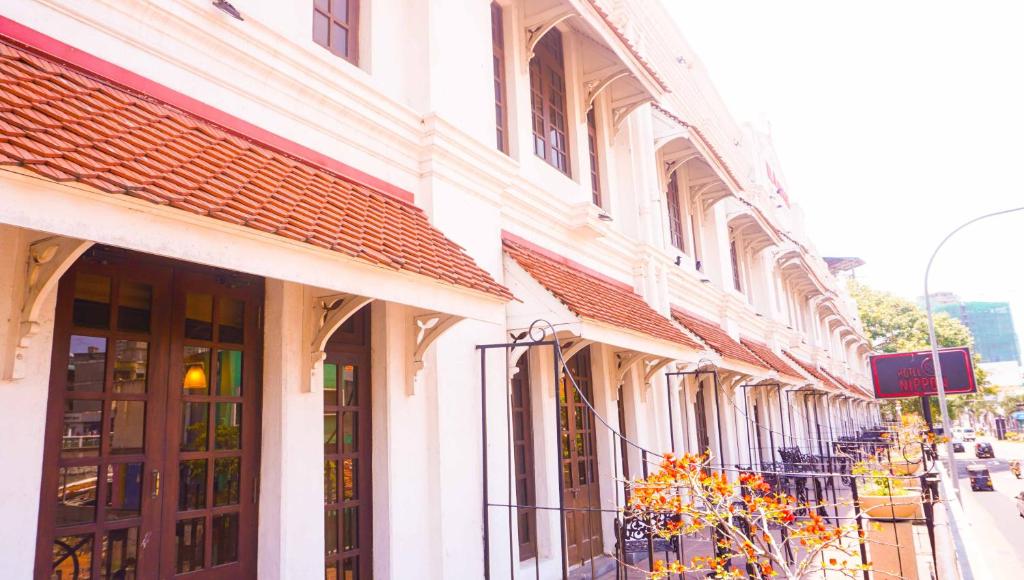 hotels with balcony in Colombo