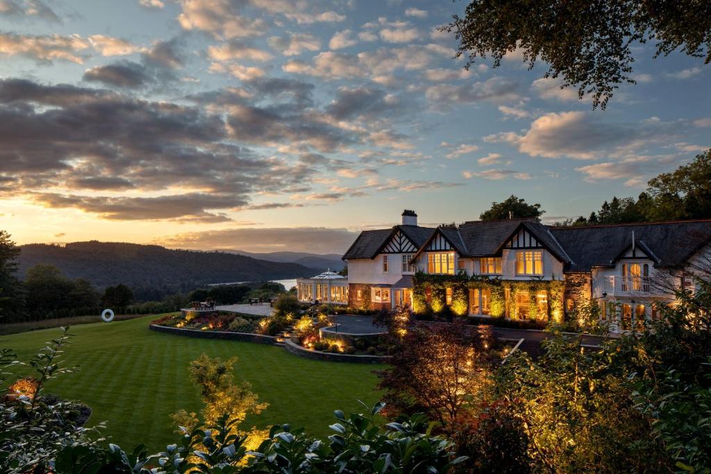 hotels with balcony in Lake District United Kingdom