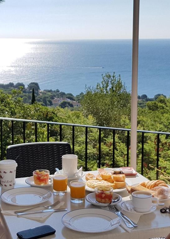 hotels with balcony in Begur Spain