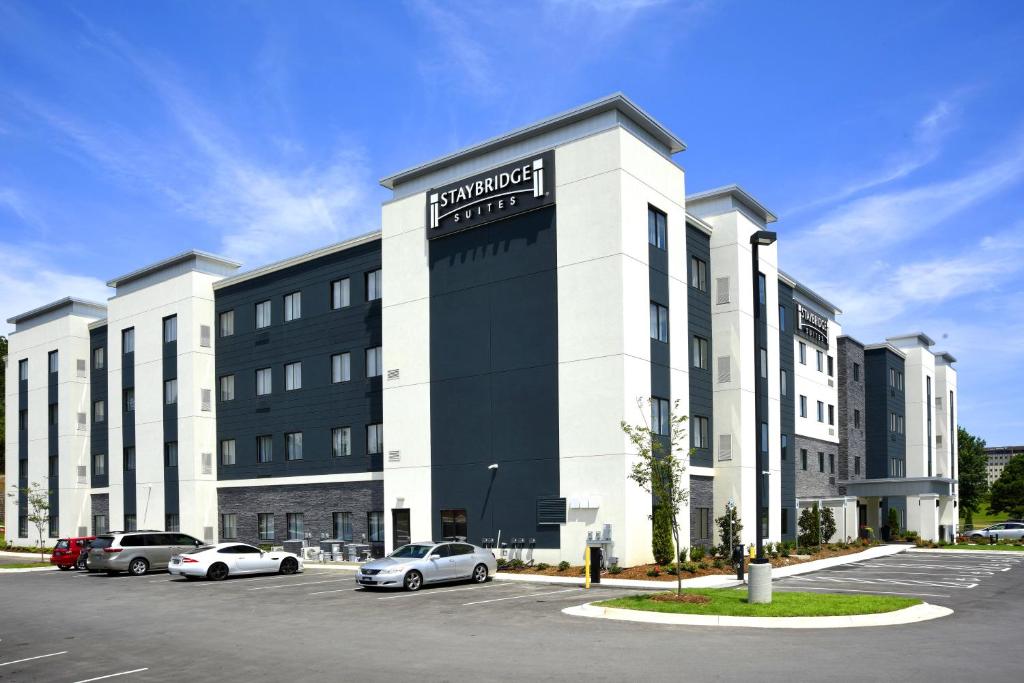 hotels with balcony in Little Rock