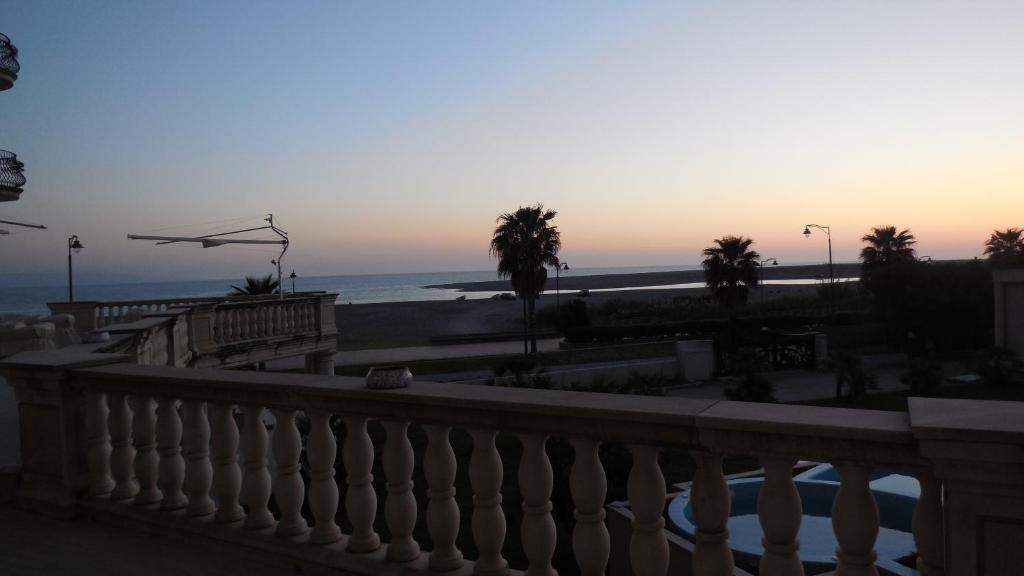 hotels with balcony in Calabria