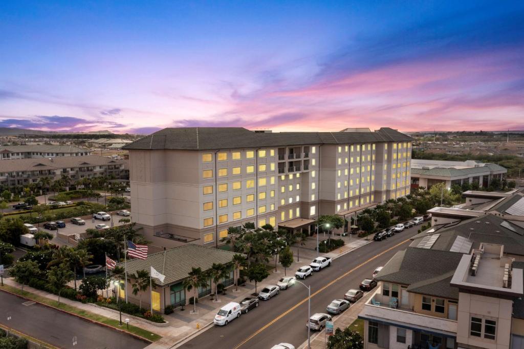 hotels with balcony in Oahu