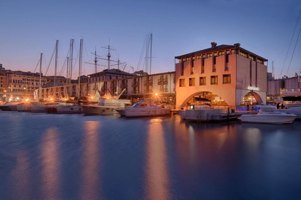 hotels with balcony in Genoa