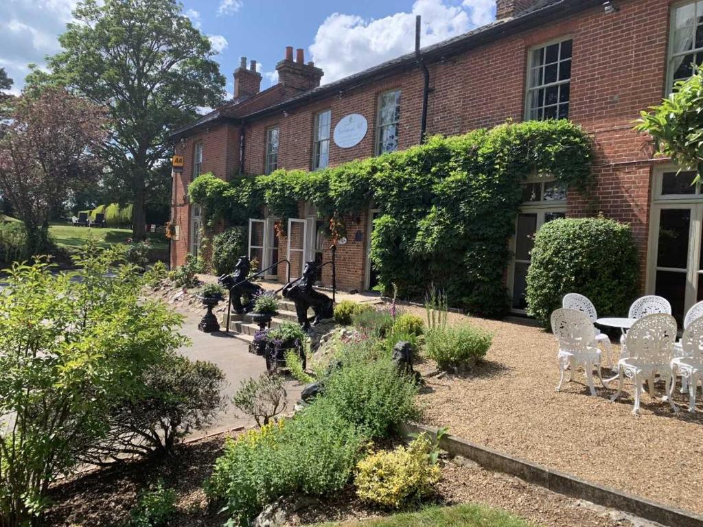 hotels with balcony in Norfolk