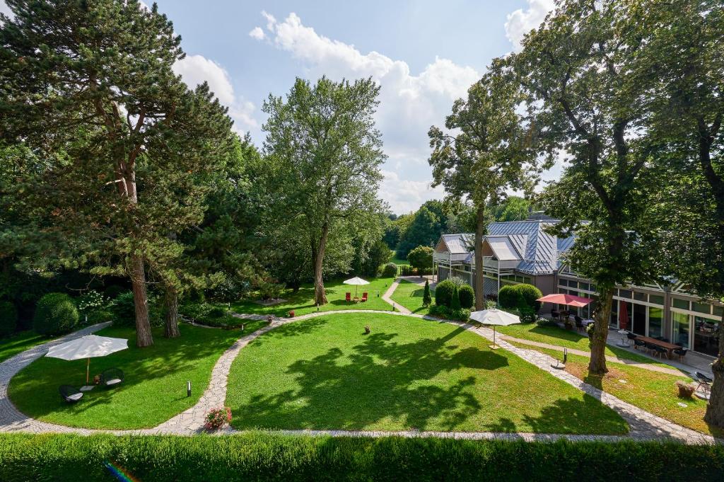 hotels with balcony in Munich