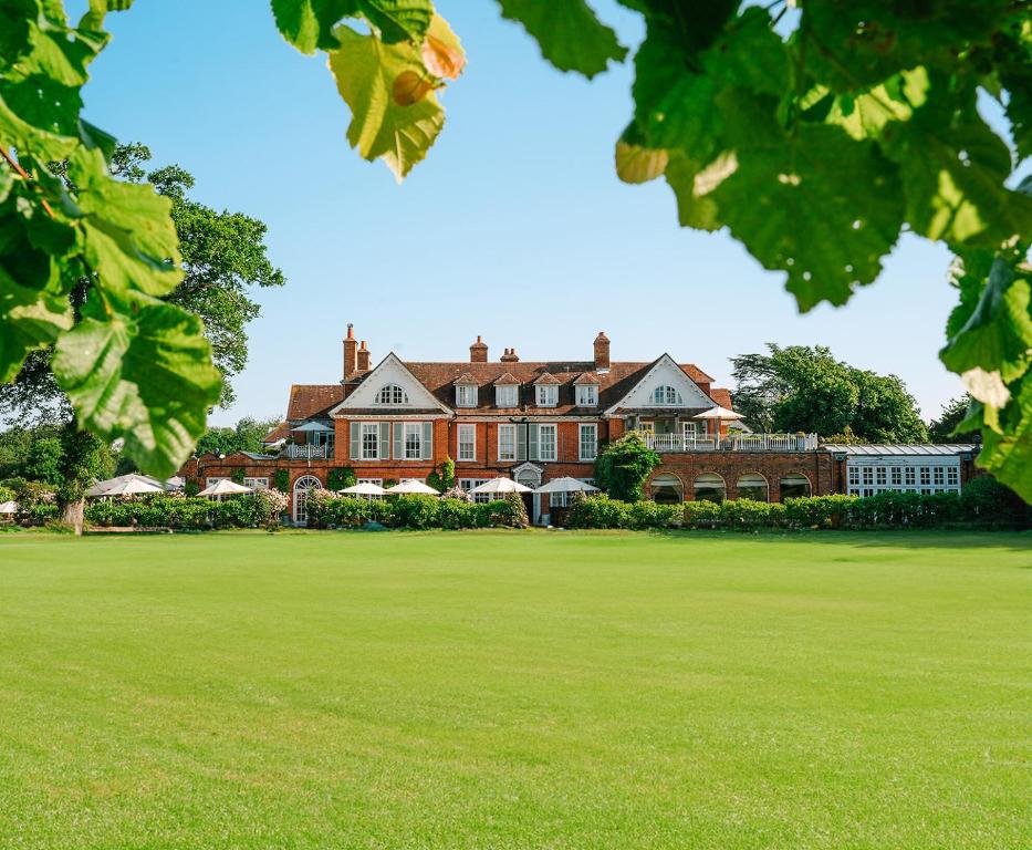 hotels with balcony in Hampshire