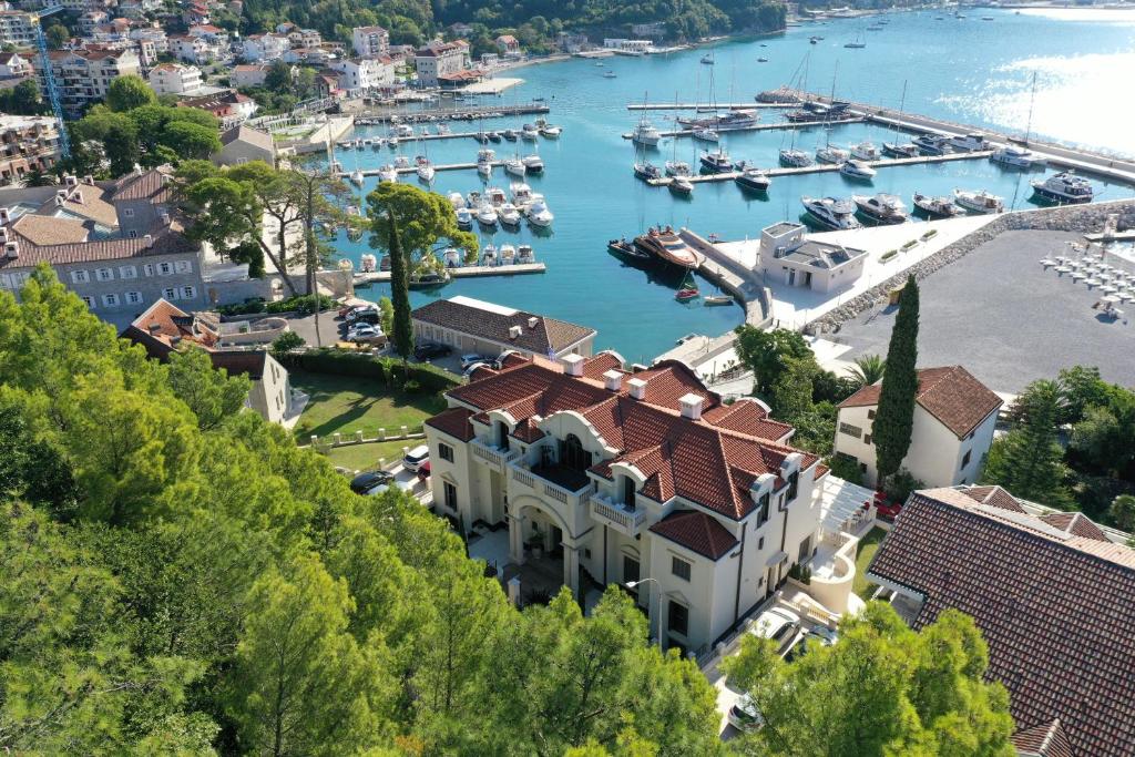 hotels with balcony in Herceg Novi