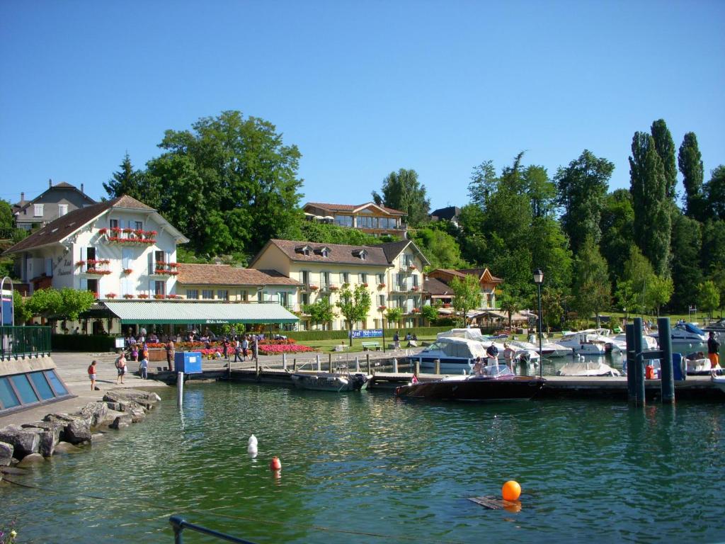 hotels with balcony in Rhone Alps