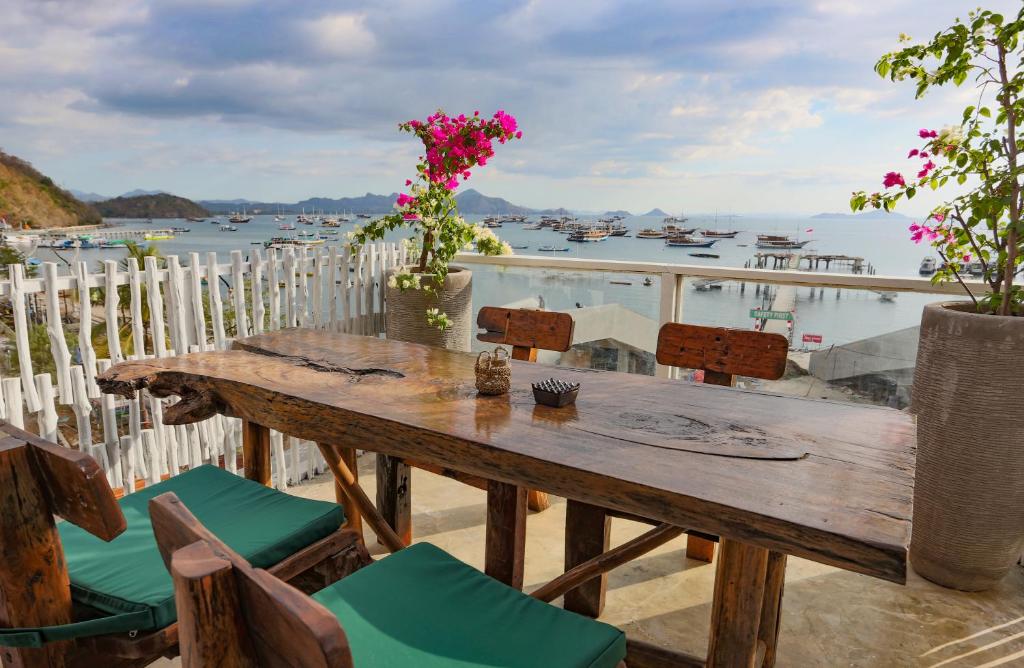 hotels with balcony in Labuan Bajo