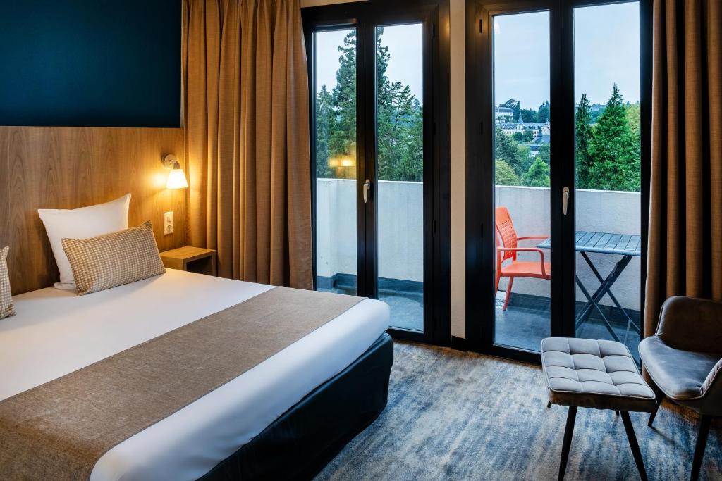 hotels with balcony in Lourdes