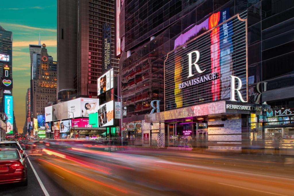 hotels with balcony in New York