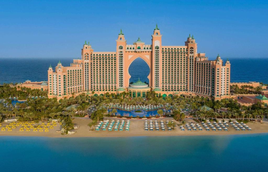 hotels with balcony in Dubai Palm Jumeirah