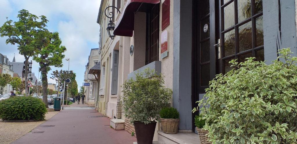 hotels with balcony in Deauville