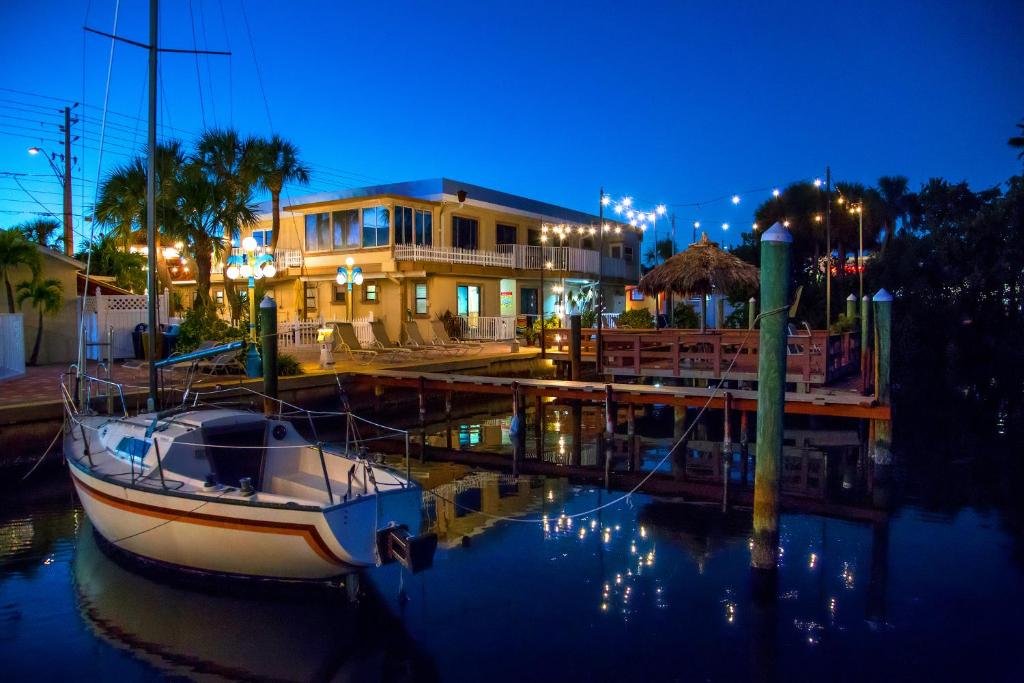 hotels with balcony in Gulfport