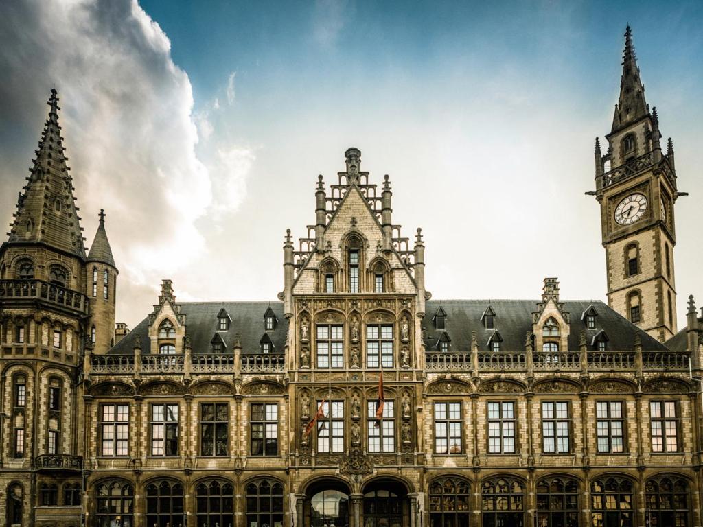 hotels with balcony in Ghent