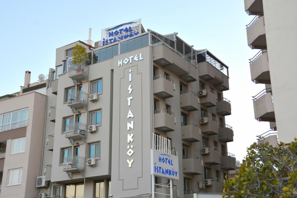 hotels with balcony in Kusadas