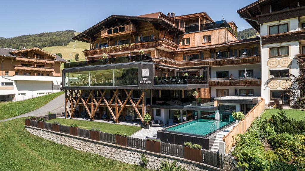 hotels with balcony in Saalbach