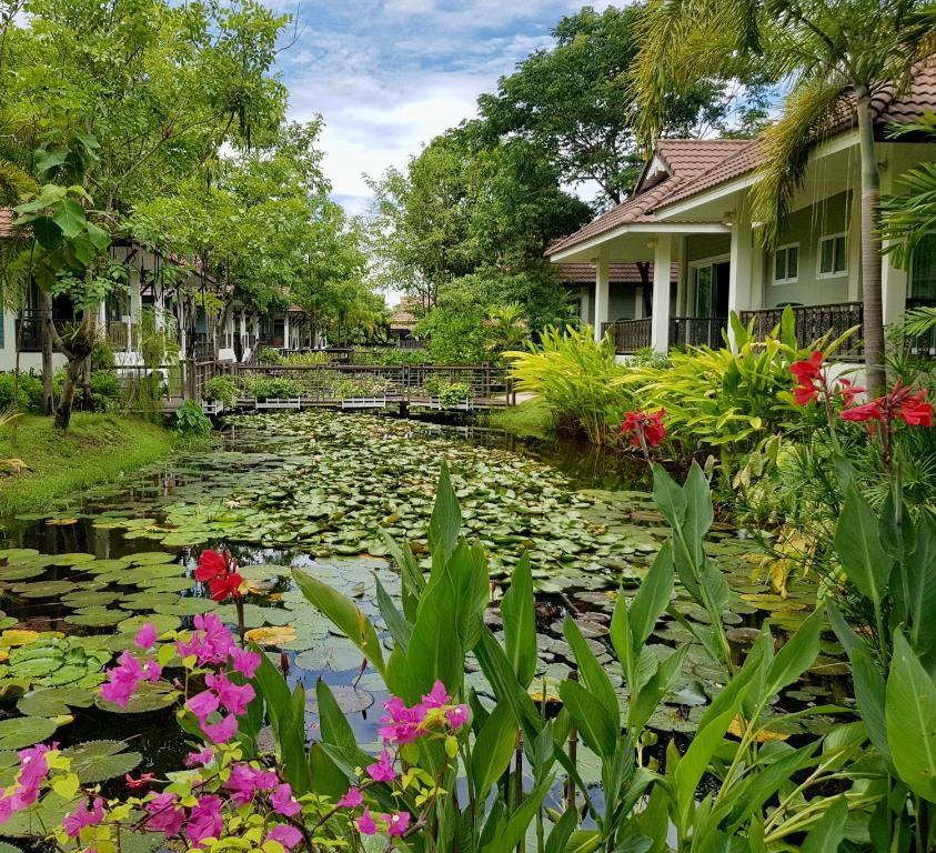 hotels with balcony in Sukhothai Thailand