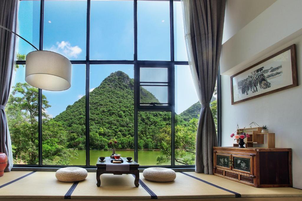 hotels with balcony in Guilin