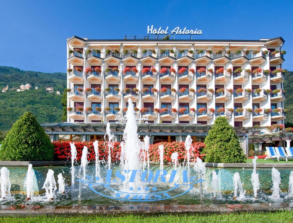 hotels with balcony in Stresa